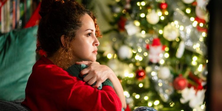This Therapist Swears by 3 Words to Survive the Holidays